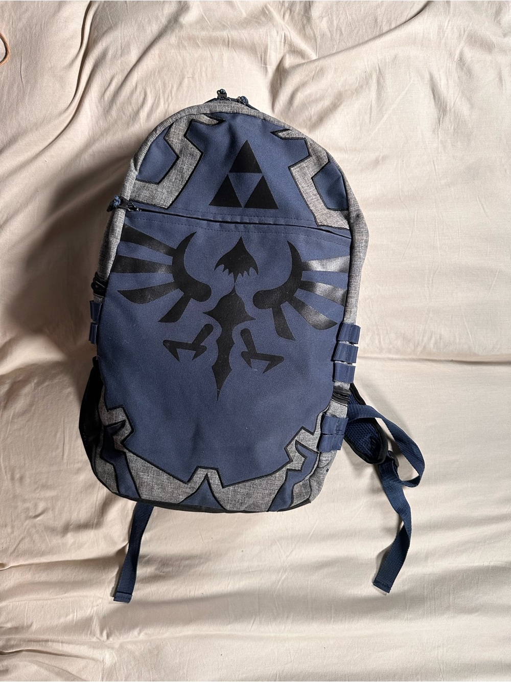 Legend Of Zelda Skyward Sword Backpack 2016 Blue Hylian Shield Rare HTF
